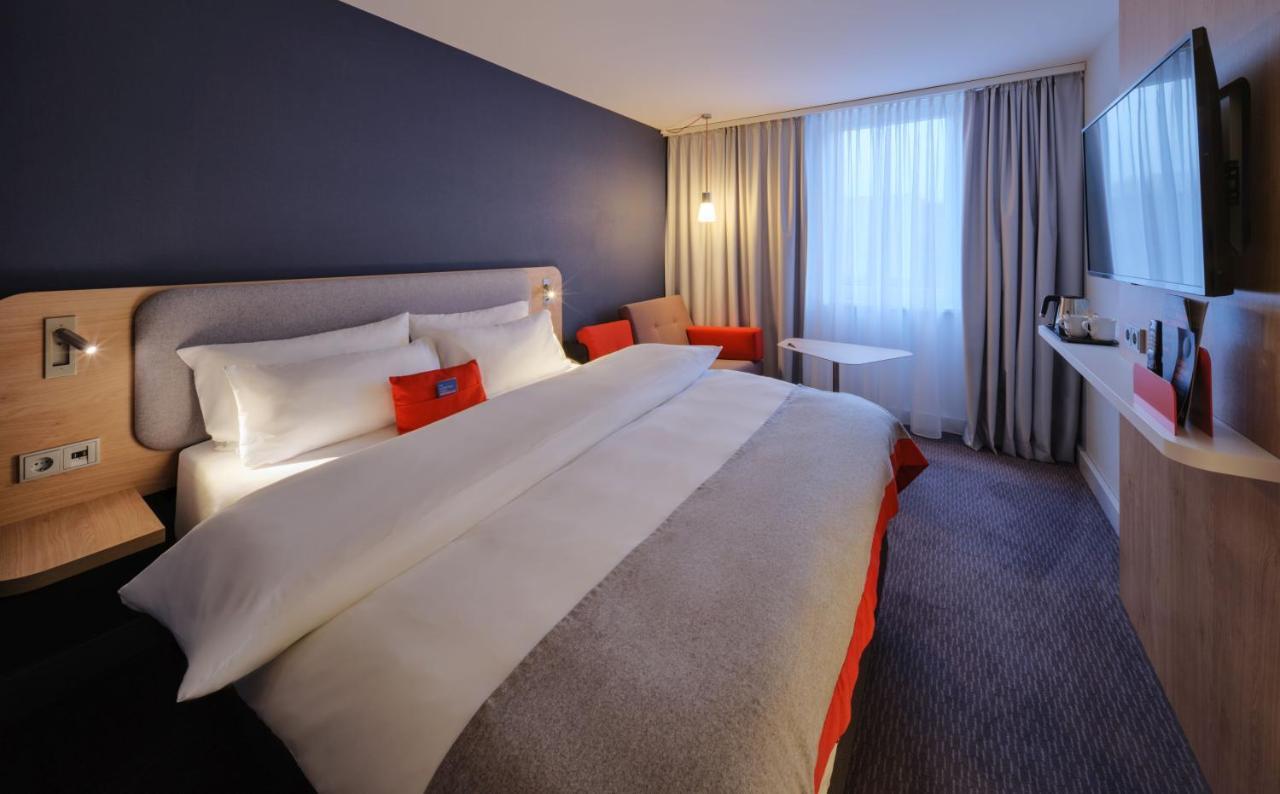 Отель Express By Ihg 3*
