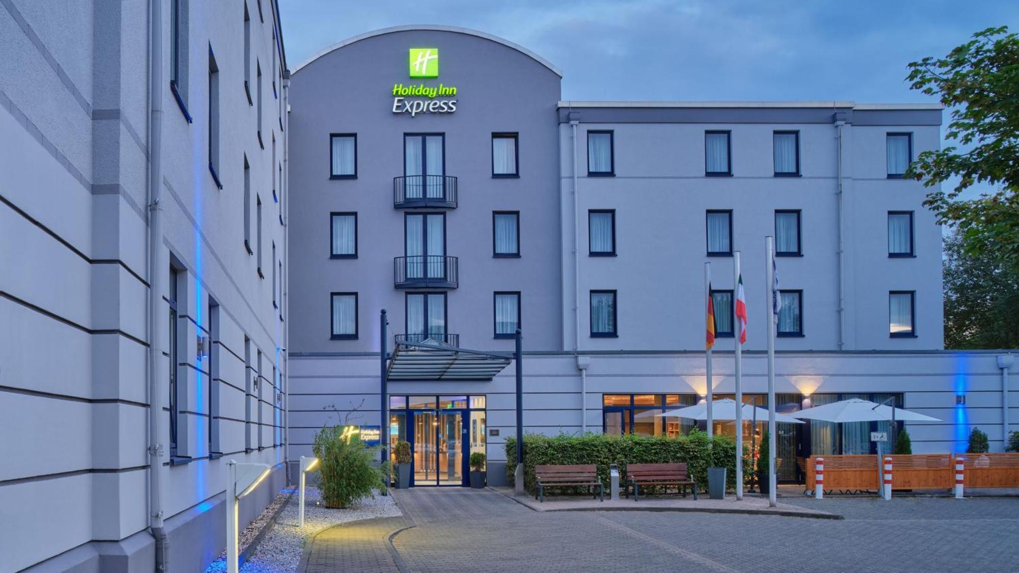 Отель Express By Ihg