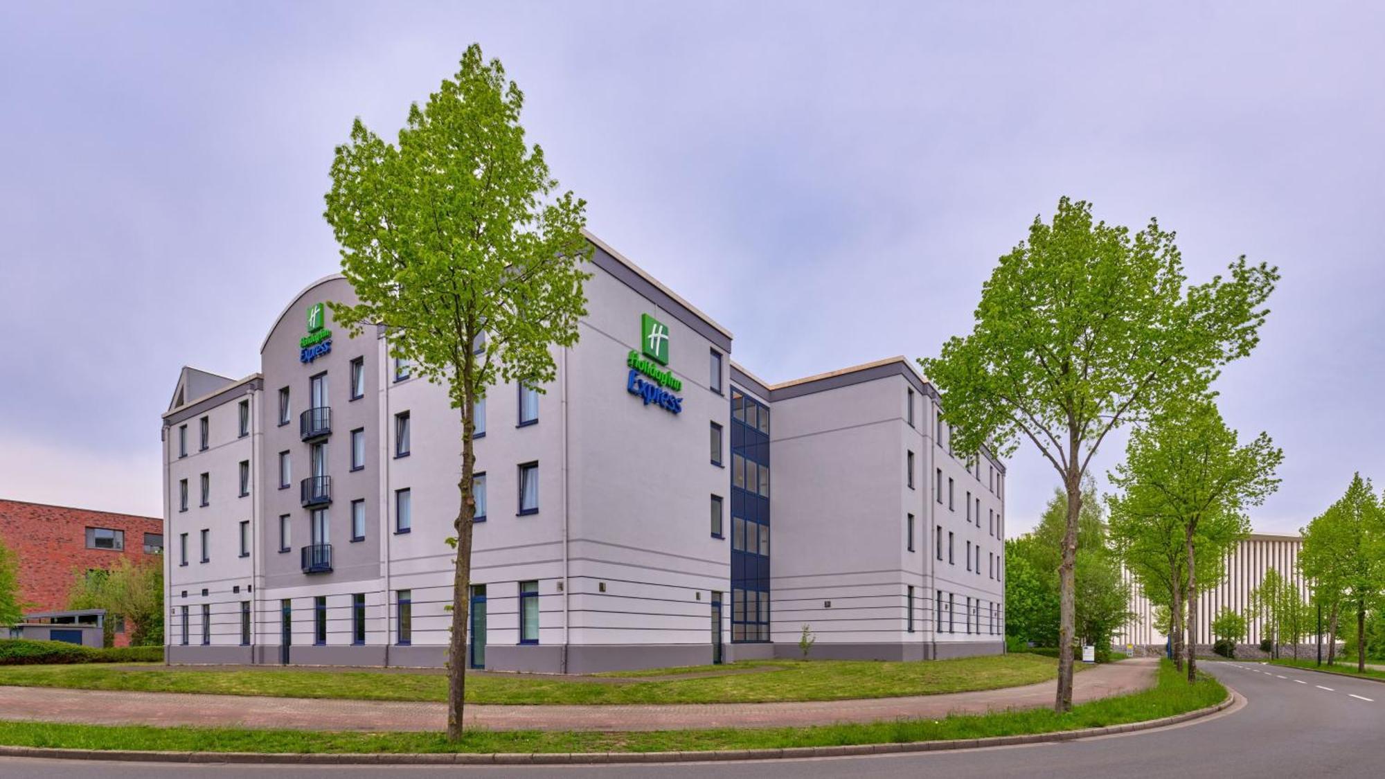 Express By Ihg Hotel 3*